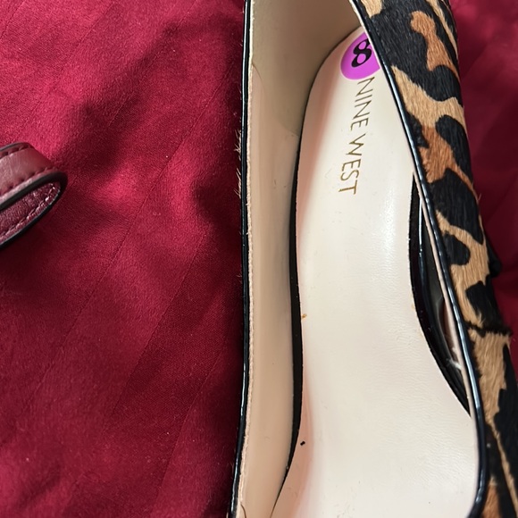Nine West Leopard print and black patent shoes. - Picture 6 of 6